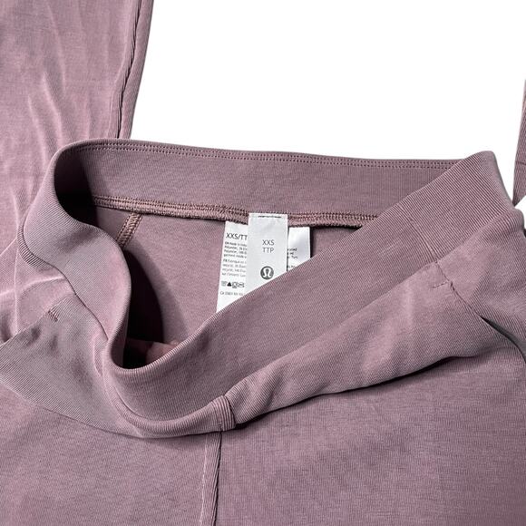 Lululemon Drapey Softstreme Flared Pant Twilight Rose Size XXS - Picture 3 of 5